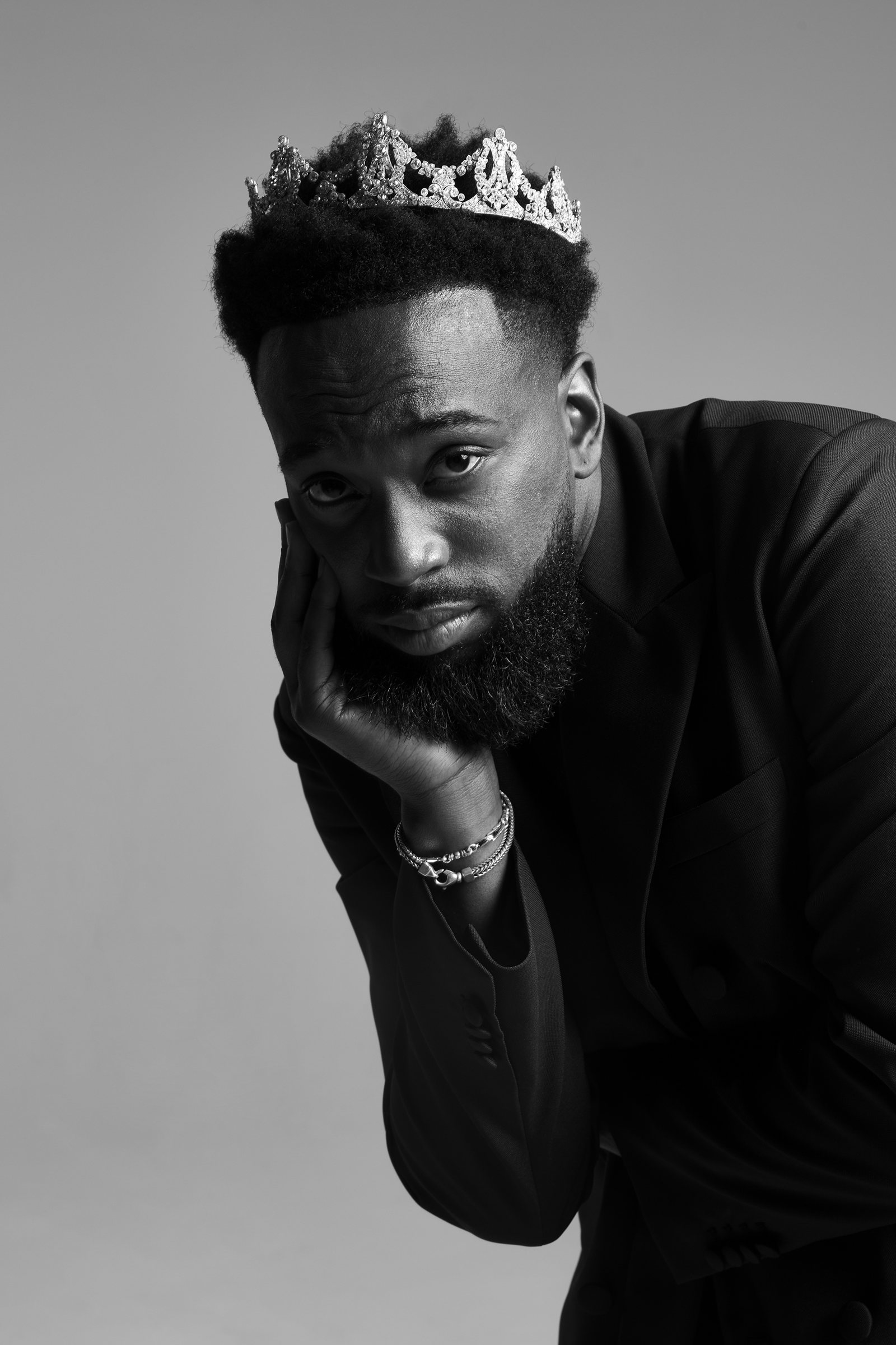 Dante Bowe crown portrait in black and white